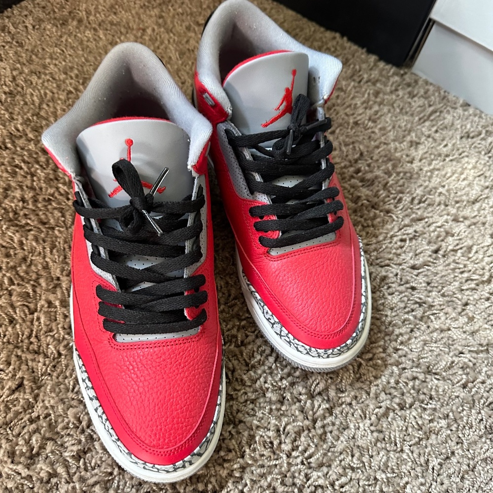 Jorden 3 fire red